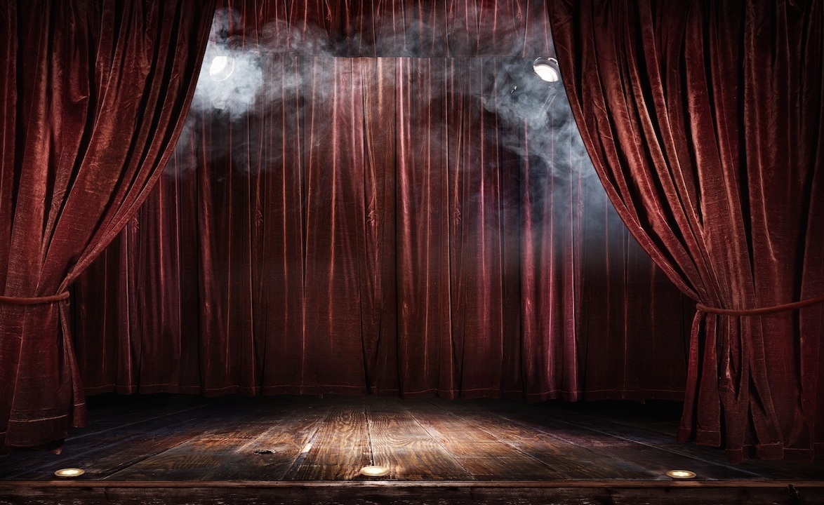 Фокусы на сцене Сцена